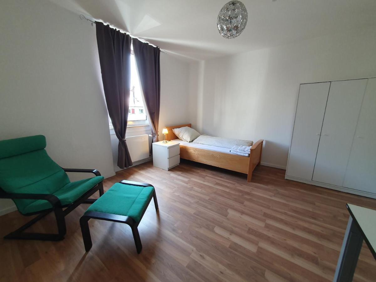Privatzimmer An Der Uniklinik Майнц Экстерьер фото